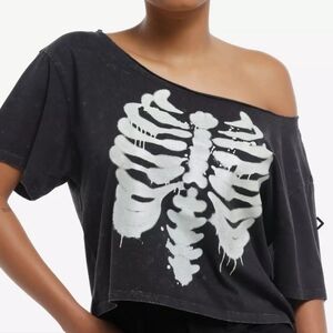 Hot Topic Rib Cage Skeleton Crop Top